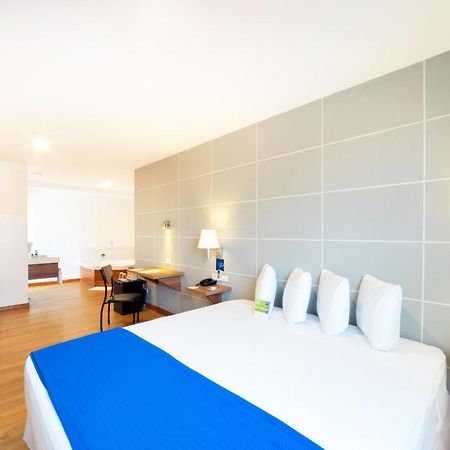 Hotel Lp Equipetrol Santa Cruz de La Sierra Esterno foto
