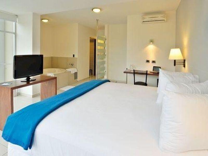 Hotel Lp Equipetrol Santa Cruz de La Sierra Esterno foto